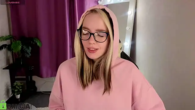 R0cket_bunny's Live XXX Chat