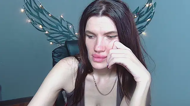 XXX chat uživo modela MilaLoona
