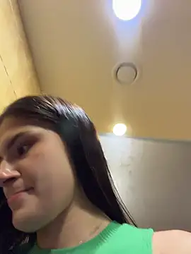 Chat +18 de MiraReach ao vivo