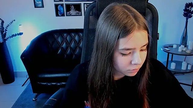 Živý XXX chat SayaHeartnet