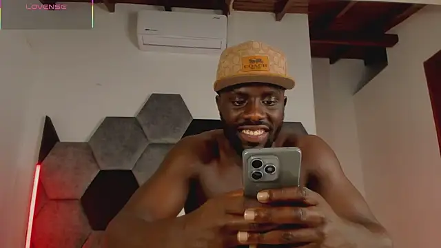 Latrellx7's Live XXX Chat