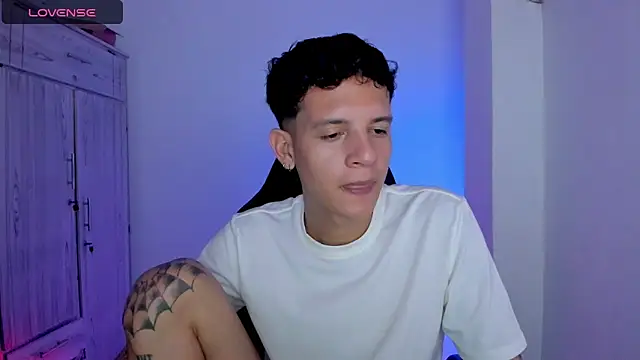 tylernova Show Webcam