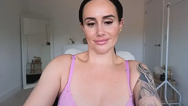 LibbyLoveHeartx – Naživo XXX chat