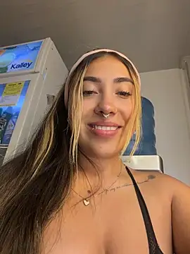 Chatroom XXX en direct de ManuelaVeeleez