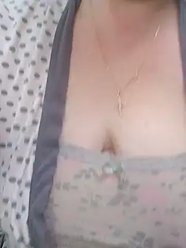 EllaLove2277's Live XXX Chat