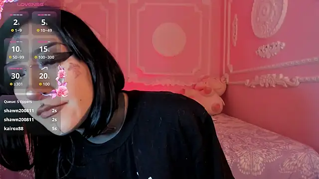 Chat +18 de Kat_VonDe ao vivo