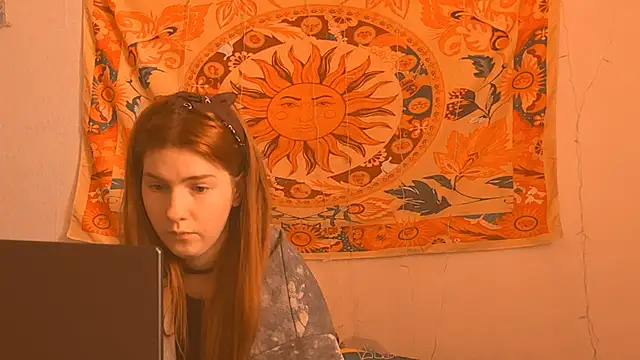 AliceCUNTach élő XXX-chatje