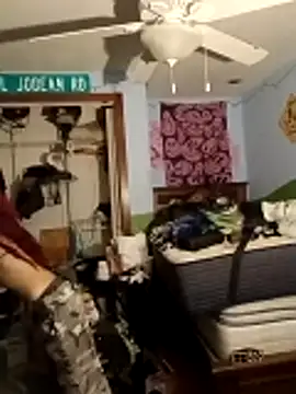 IttyBittyStonie's Live XXX Chat