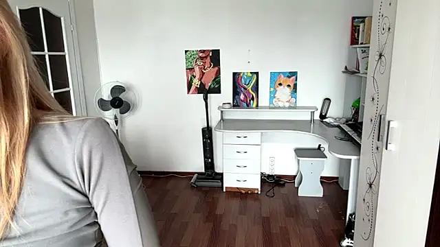 ScarlettRosy Webcamshow