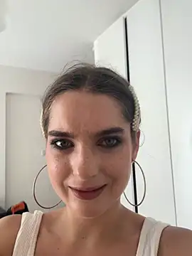 zoefox-vip's Webcam Show