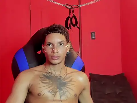 kai_storm77 webkamerás műsora
