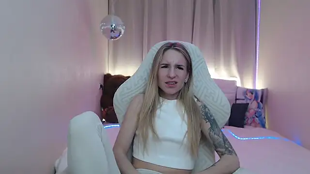 دردشة DeboraHorny الجنسية المباشرة