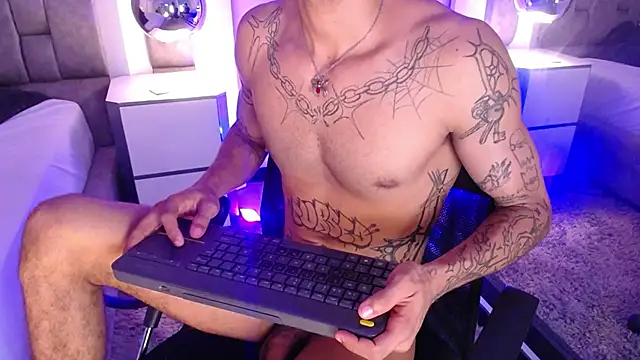 EnzoHunters Live XXX Chat