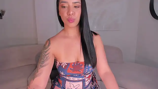 Chat +18 de LucyCarter1 ao vivo