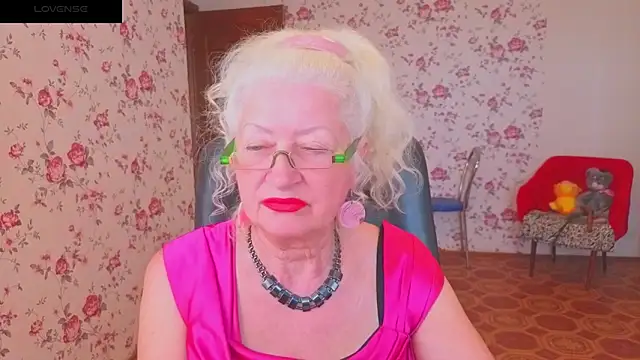 XXX chat uživo modela Maya_Mayflower
