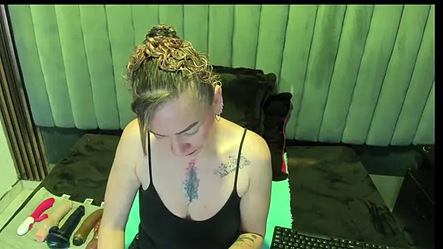 alaha_evans Chat XXX in diretta