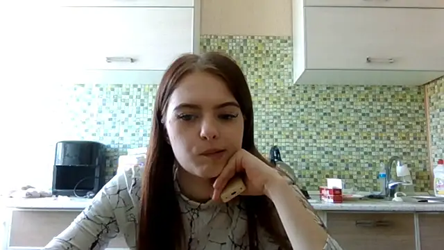 KikiAmino Chat XXX in diretta