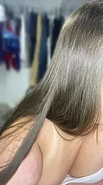 Chloee_Peach's Webcam Show