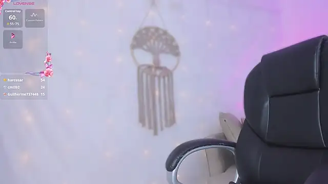 Ginni_charlotte Webcam show