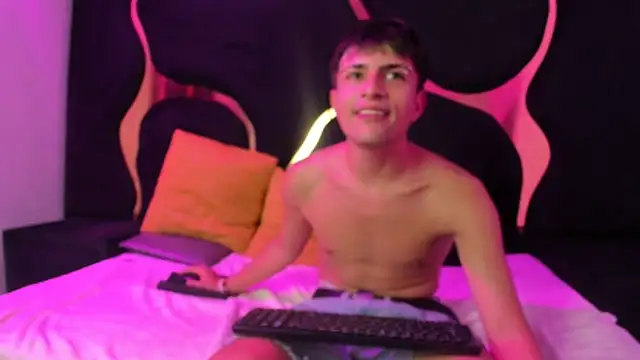 دردشة SaxxybunnyAndJayzzy الجنسية المباشرة