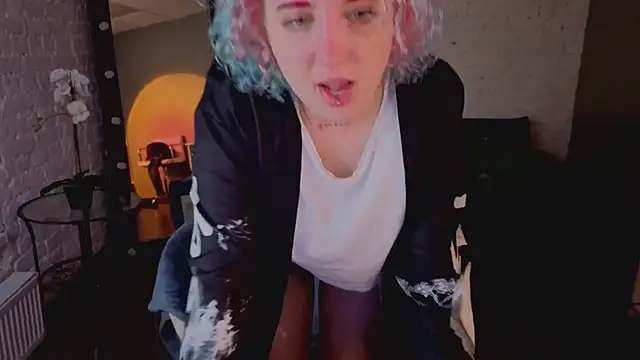 ScarlettSparkss' Live XXX Chat