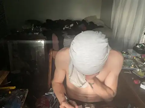 XanderOzzz Show in webcam
