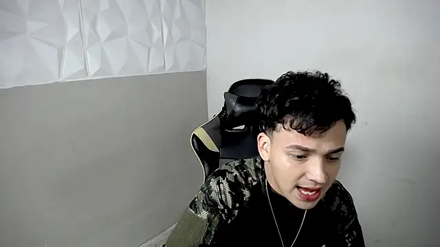 Chat +18 de Mathias_twinkk ao vivo