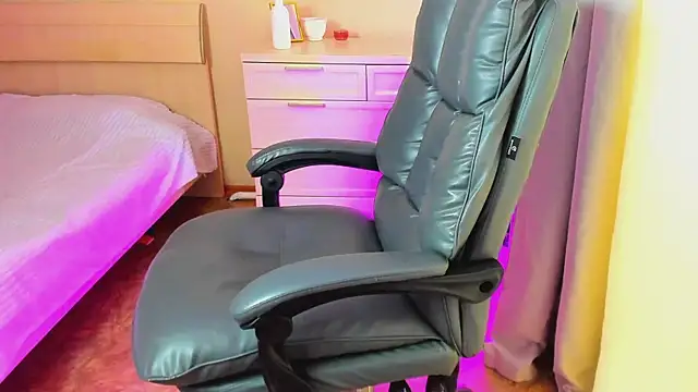 XXX chat u živo modela E_uphoria
