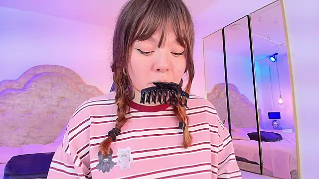 Fluffy_Bubble21's Live XXX Chat