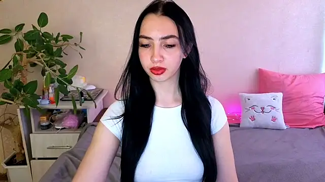 WildKittenX_ élő XXX-chatje