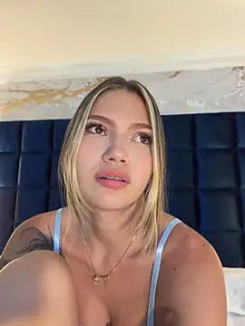 Chat XXX en directo de EmmaJhoons