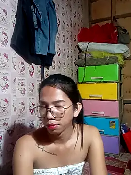 Lady_trix01 Show in webcam