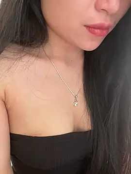 Lilyy_babyy Show in webcam