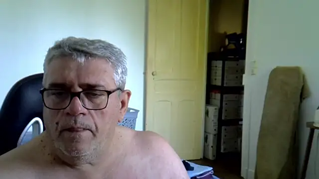 Chatroom XXX en direct de Laurent_oldmen