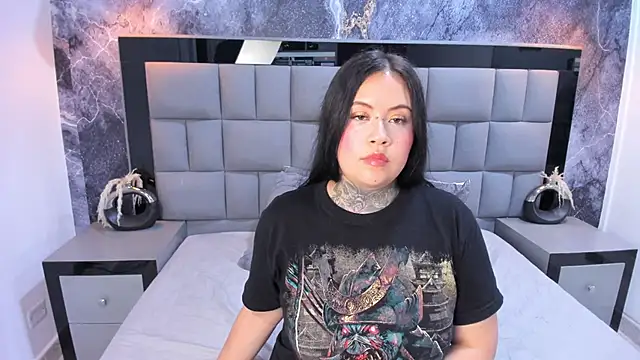 Vampire_Slave Adlı Modelin Canlı Sohbet Odası