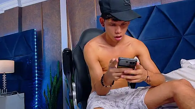 ThiagoFerrer_ Adlı Modelin Canlı XXX Sohbeti