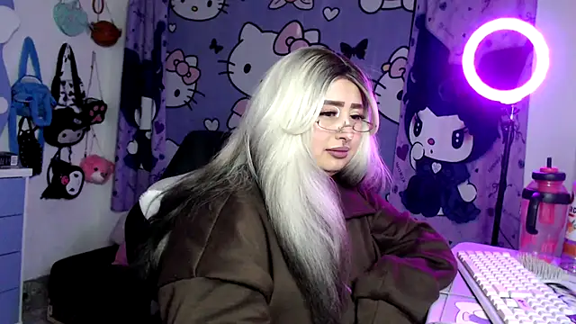 Онлайн чат XXX lussyevans24