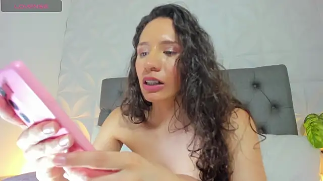 دردشة valeryn__rosse الجنسية المباشرة