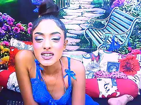 IndianPretty14u2Luv 现场XXX聊天