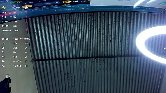 AlexanderSavage élő XXX-chatje