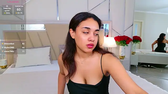 Luna_Cortier's Live XXX Chat
