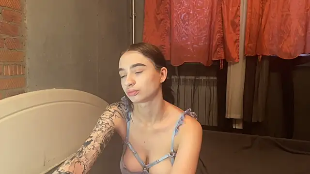 imChatty_Alice's Live XXX Chat