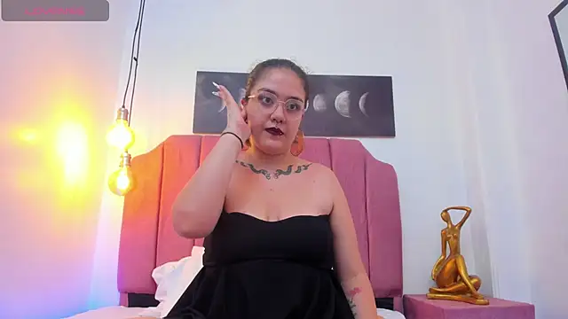 Niaa_Stark's Live XXX Chat