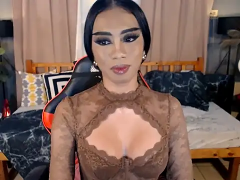 VeshtidaTS Chat XXX in diretta