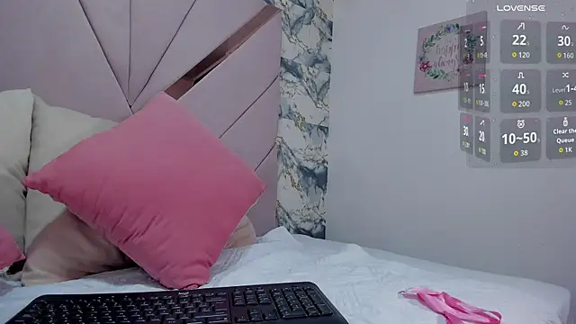 Czat XXX na żywo – mia_rouxx1