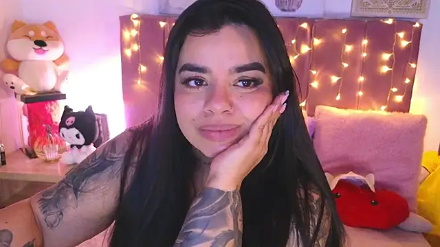 MiahJoness Chat XXX in diretta