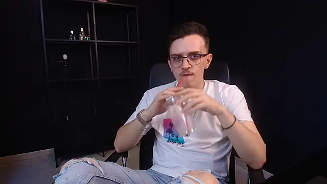FelixStarkk 网络视讯表演