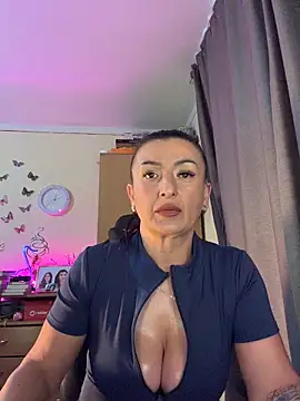 Hotangel75 Adlı Modelin Canlı XXX Sohbeti