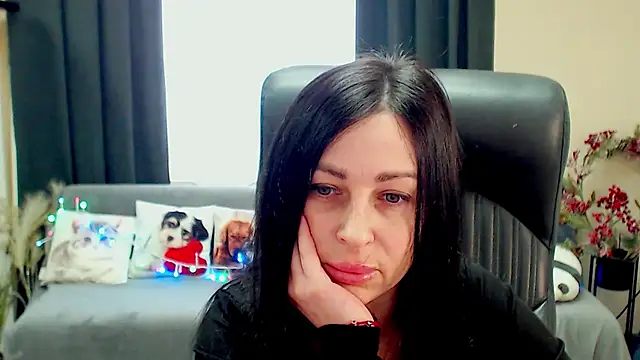 SweetLouise_ Adlı Modelin Canlı XXX Sohbeti