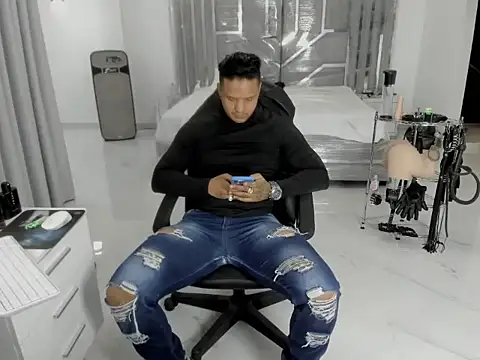 Chat XXX ao vivo de master_leather